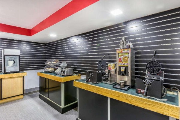 Rodeway Inn Knoxville image 20