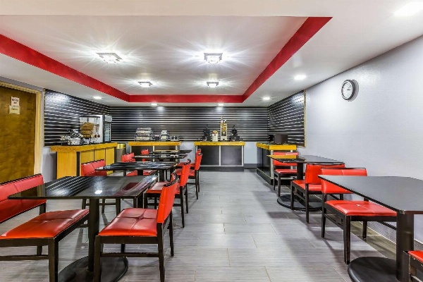 Rodeway Inn Knoxville image 7